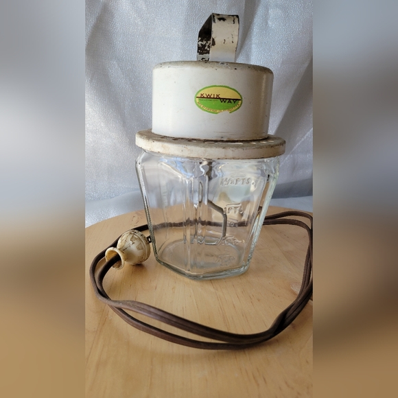 Vintage Working KWIKWAY Electric Mixer/Glass Jar. 3 Cup Capacity Holiday - Picture 1 of 16